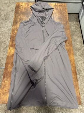 Lightweight Gray Hooded Zip-Front Women's Jacket
